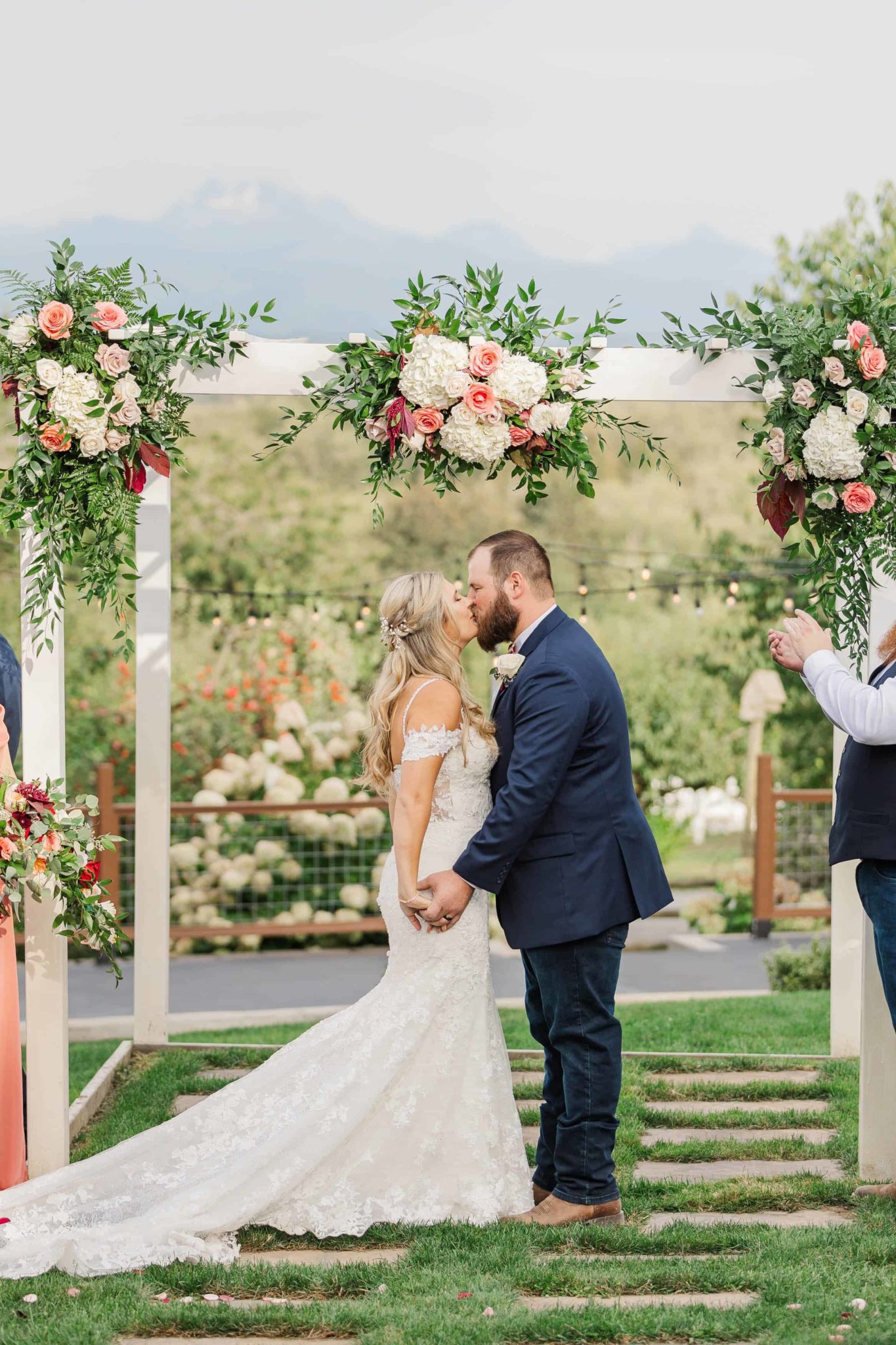 Eagle Mountain Country Venue Wedding | Arlington, WA Eagle Mountain Country Venue Wedding | Arlington, WA